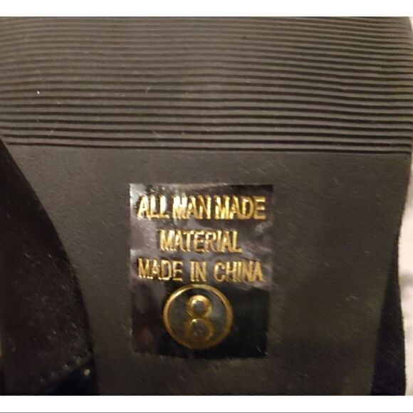 Women's Black Booties with Cutouts on Side Size 8 GUC - Picture 6 of 7